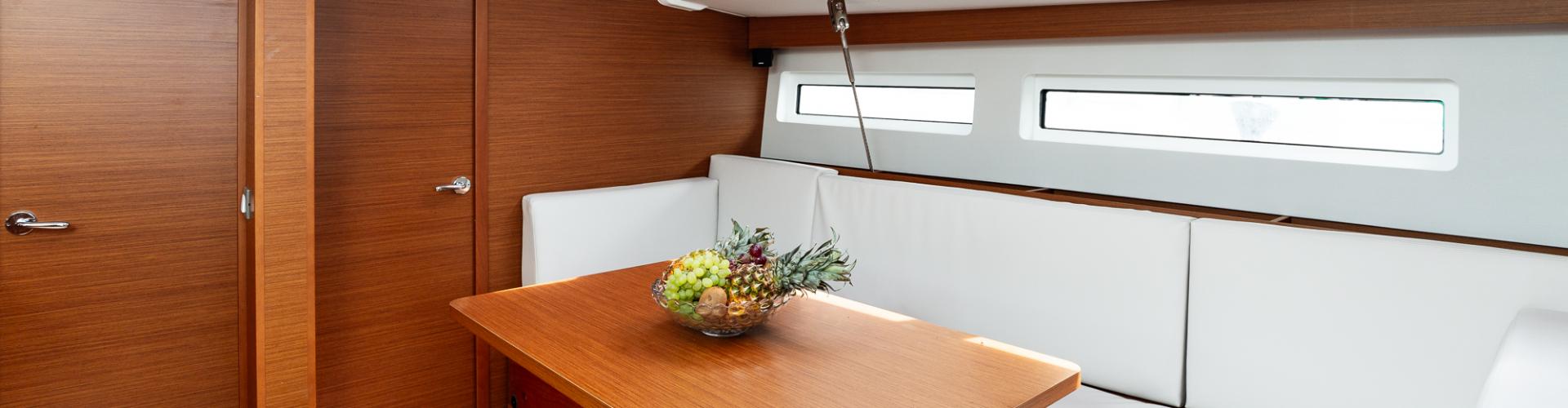 2024. Sun Odyssey 490