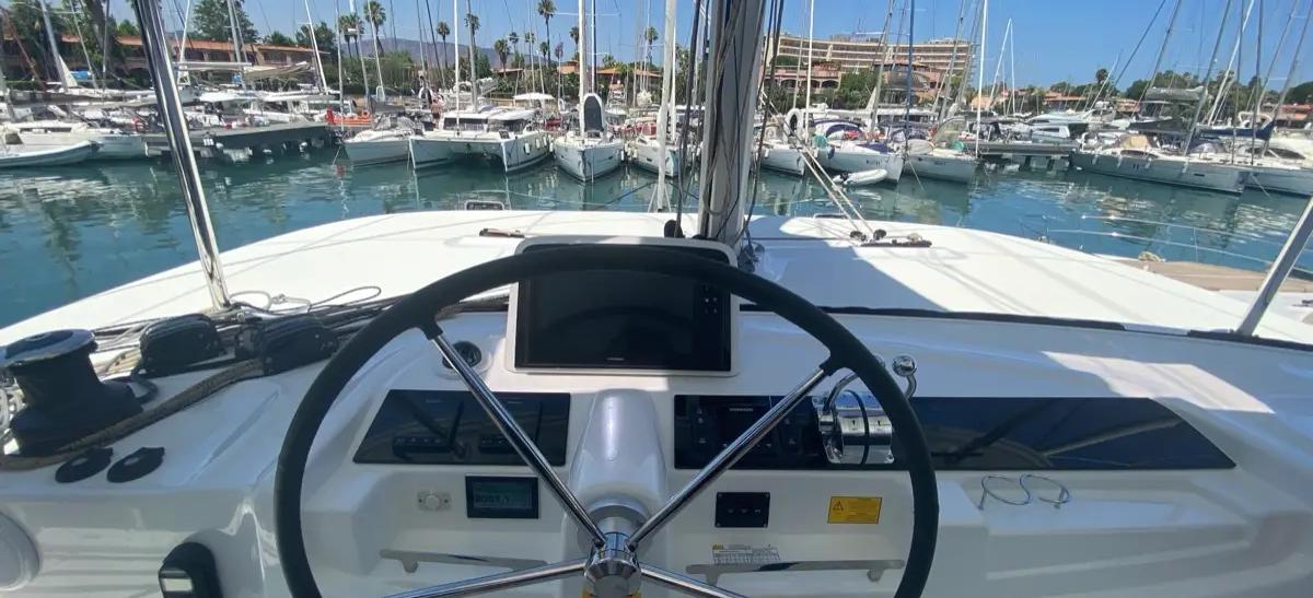 катамаран Lagoon 46