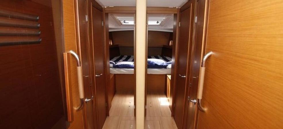 парусная лодка Sun Loft 47