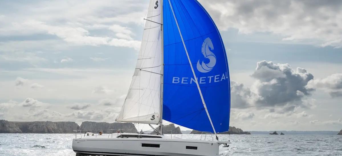 2025. Oceanis 37.1