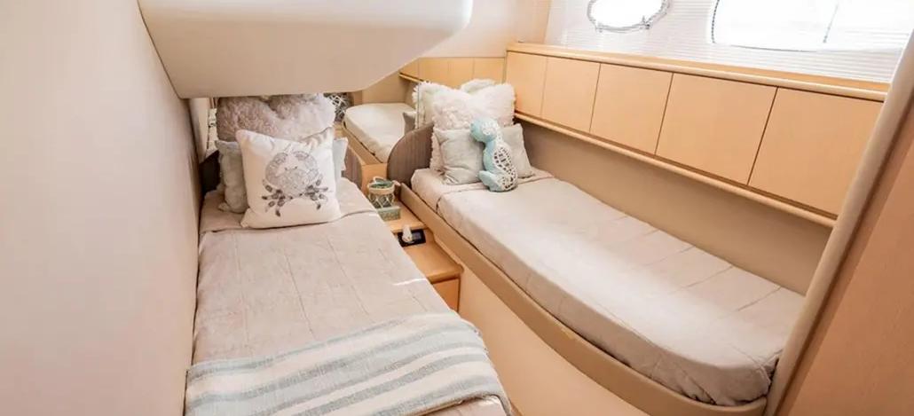 2015. Pershing 50