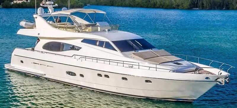 Ferretti 72
